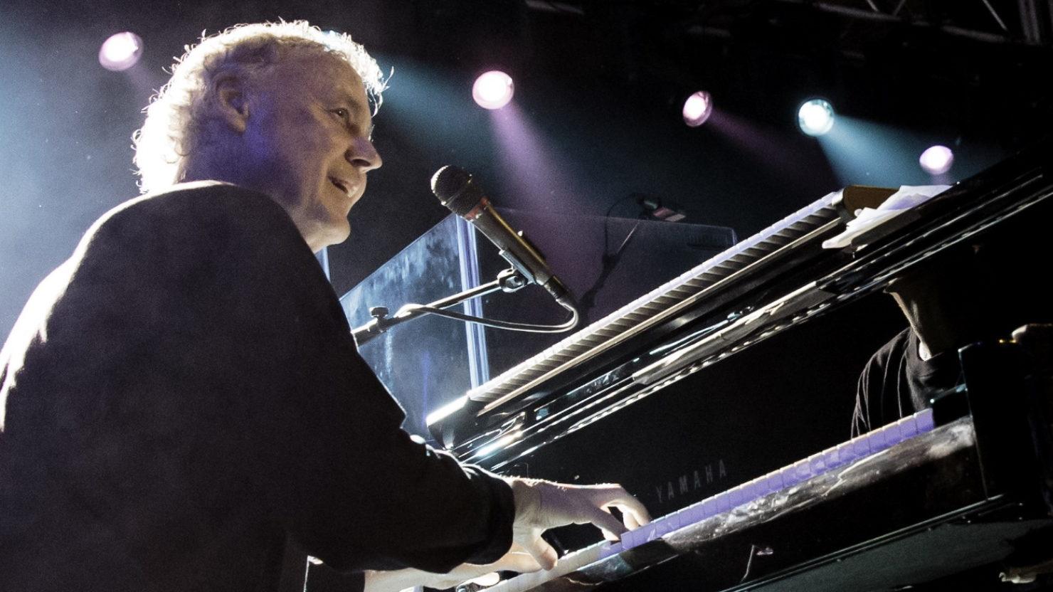 Crowd at a Bruce Hornsby show